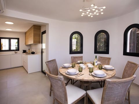 Flower, Plant, Furniture, Property, Window, Building, Green, Chair, Table, Sky