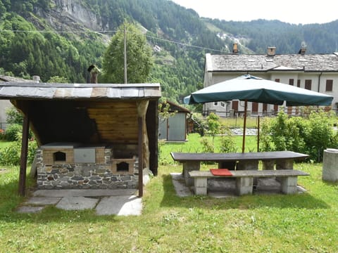 Water, Sky, Plant, Property, Swimming Pool, Azure, Shade, Outdoor Furniture, Sunlounger, Tree