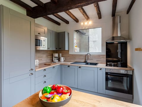 Sky, Plant, Furniture, Plant Community, Table, Natural Landscape, Chair, Land Lot, Outdoor Furniture, Tree