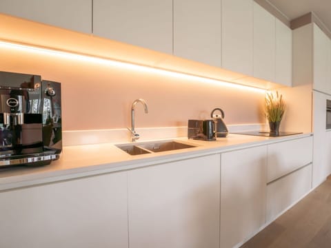 Water, Sky, Property, Plant, Tree, Swimming Pool, Azure, Shade, Arecales, Leisure