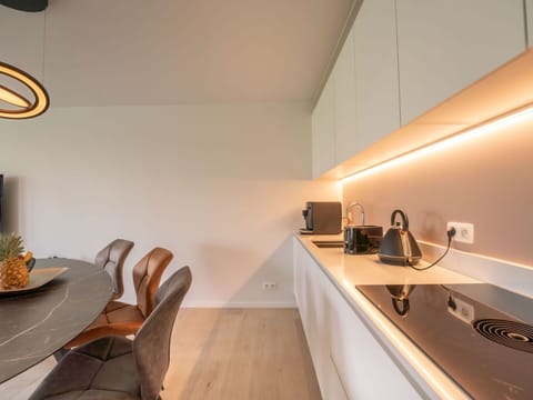 Water, Sky, Property, Plant, Tree, Swimming Pool, Azure, Shade, Arecales, Leisure