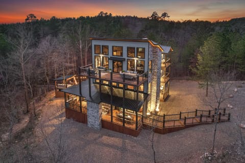 Book today; every member of your group will find something to love at RockTree Retreat.