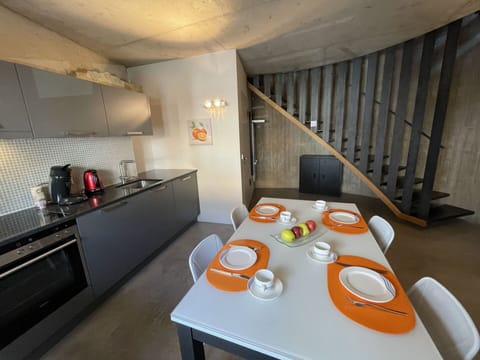 Table, Furniture, Property, Wood, Interior Design, Lighting, Couch, Architecture, Flooring, Living Room