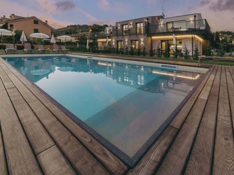 Swimming Pool, Resort, Outdoor Furniture, Eco Hotel, Hotel, Thermae, Resort Town, Sunlounger, Villa, Umbrella