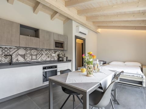 Property, Flower, Table, Furniture, Building, Interior Design, Architecture, Floor, Flooring, Chair