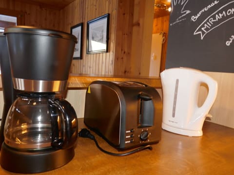 Plant, Sky, Plant Community, Cloud, Tree, Land Lot, Vegetation, Natural Landscape, Grass, Shrub