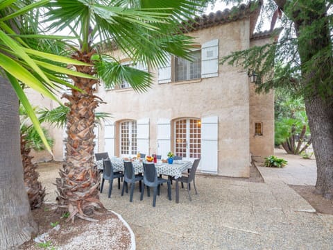 Cloud, Sky, Building, Tableware, Azure, Plant, Chair, Table, Condominium, Porch