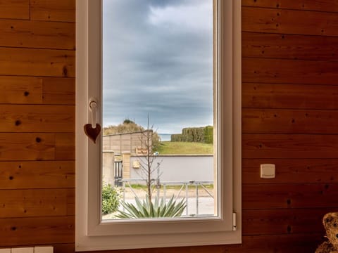 Building, Window, Property, Plant, Sky, Cloud, Wood, Shade, Rectangle