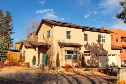 A picturesque retreat in a prime location