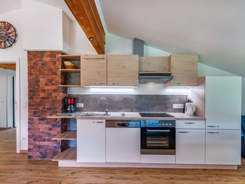 Cabinetry, Property, Furniture, Building, Countertop, Kitchen, Wood, House, Shelving, Interior Design