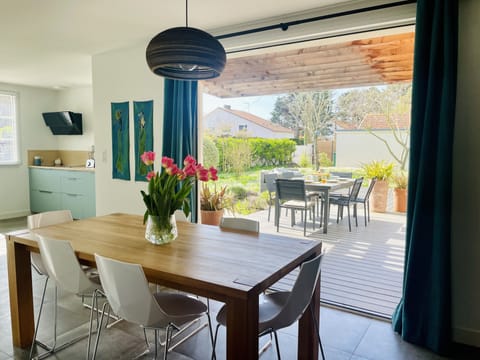 40778634-c98e-43f1-b3e8-c9c20e6d659f