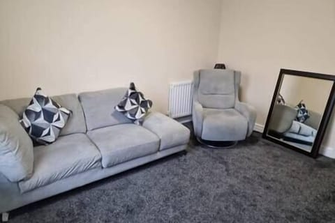 4b3f5bcf f05a 4233 a101 141b7ef59f8d