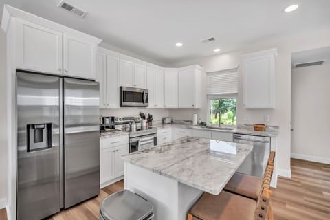 Kitchen islands