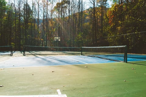 Pickleball, Tennis & Basketball steps away