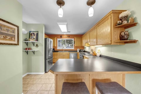 Additional seating at the kitchen bar