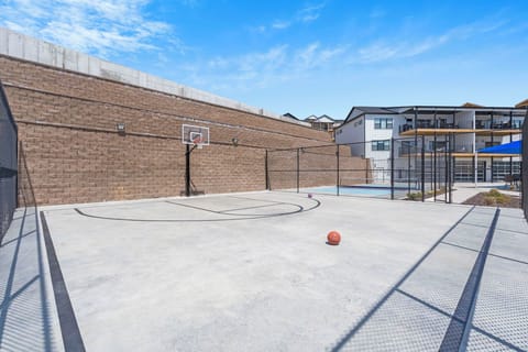 Sport court