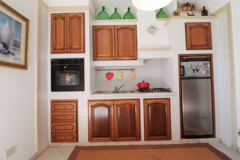 Fridge, oven, stovetop