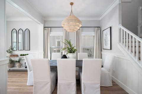 Dining Table w/ 8 Chairs