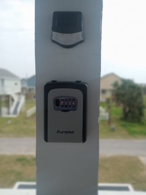 Easy entry with coded lockbox