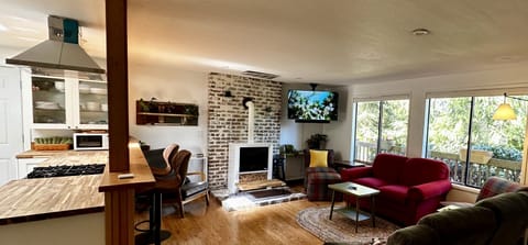 Smart TV, fireplace, printers