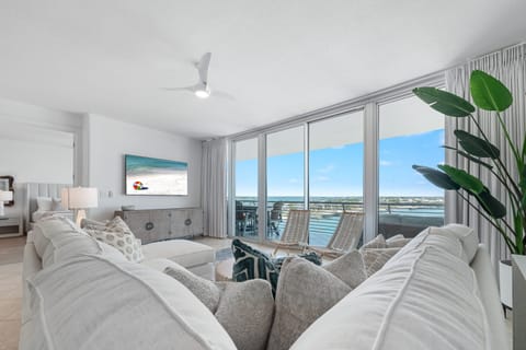 Welcome to Bella Luna 909!