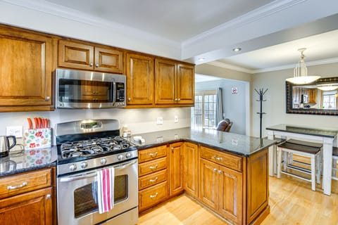 Kitchen | Keurig Coffee Maker | Dishwasher | Cooking Basics | 1st Floor