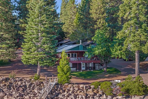 Lake Almanor Cabin 11 is the top unit