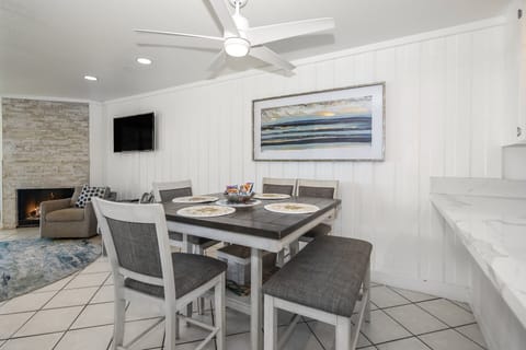 Enjoy meal together in the large dining space enough seating for 6