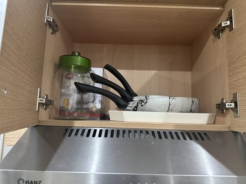 Oven, dishwasher