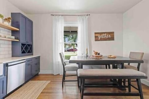 Fully stocked kitchen to enjoy wine pairings from the best of Hill Country.