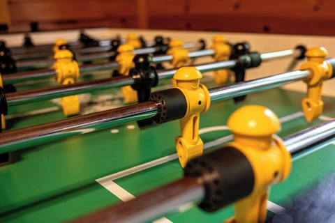 Smoky Mountain Jewel's fun game room