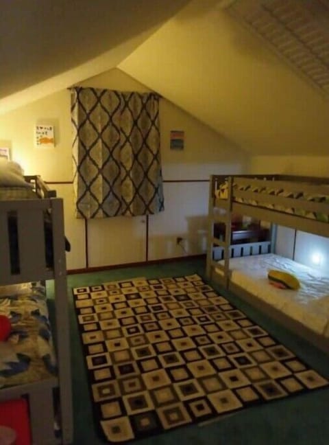 4 bedrooms, iron/ironing board, travel crib, free WiFi