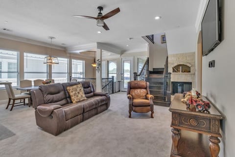 Furniture, Indoors, Living Room, Home Decor, Table