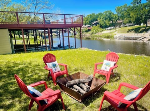 d70af9f7-4f30-4c2e-968b-ffce3287bc97