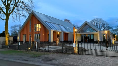 Welcome to your modern countryside escape – a perfect blend of contemporary design and rustic charm.