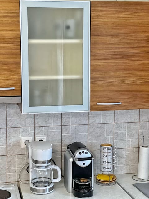 Fridge, microwave, oven, coffee/tea maker