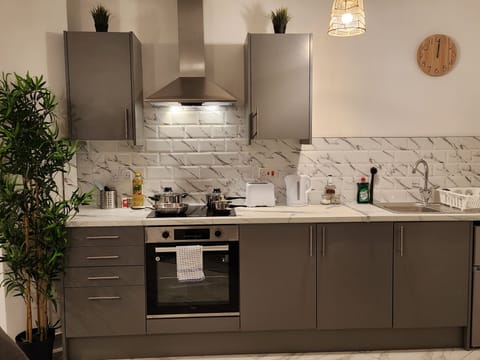 9cc27129-a9c6-451c-90e7-9957fdac0b28