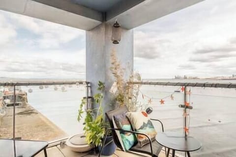 Ce8e067c b766 41b3 ad70 ffb6bd61de30