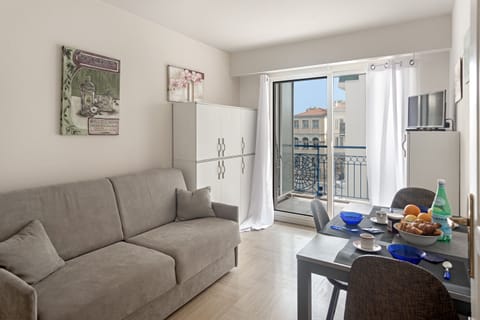 Living and dining room