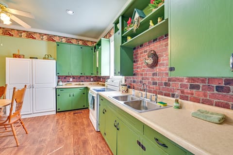 Additional Kitchen | Refrigerator | Microwave | 1st Floor