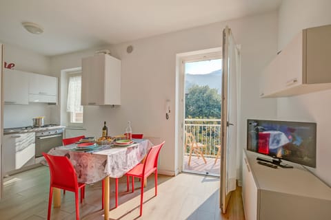 Kitchen and dining area