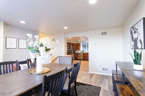 Charming 6-seater dining table, perfect for intimate meals or casual gatherings in a cozy and welcoming space.