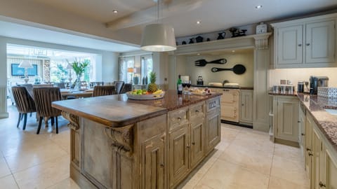 Kitchen, The Parsonage, Bolthole Retreats