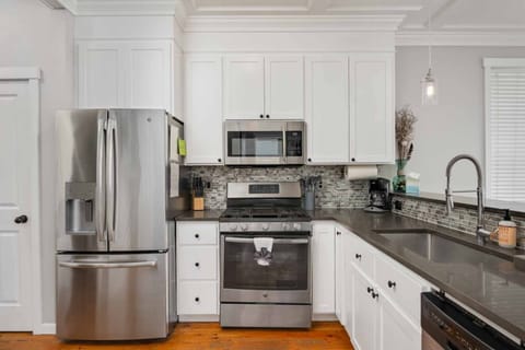 Depoe Bay is located in an area rich with seafood. You can spend a morning fishing, clamming, and crabbing. Then spend the night having a feast!