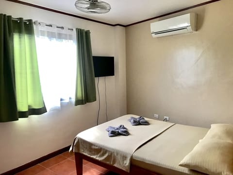 2 bedrooms, in-room safe, free WiFi, bed sheets