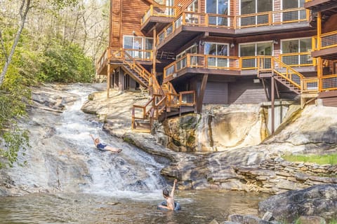 Kindling Falls - 60ft Waterfall! | Tennessee | VacationRenter