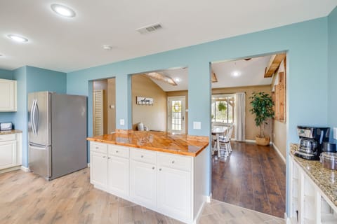 Kitchen | Toaster | Blender | Crockpot