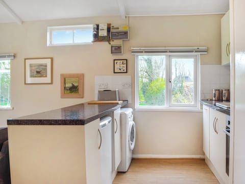 Kitchen | Ponderosa, Llansteffan