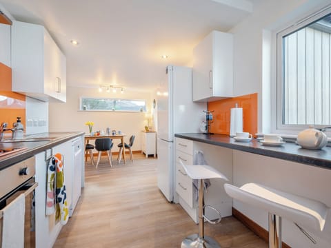 Kitchen/diner | Postbox Cottage, Lochranza