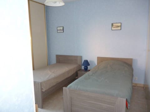 2 bedrooms